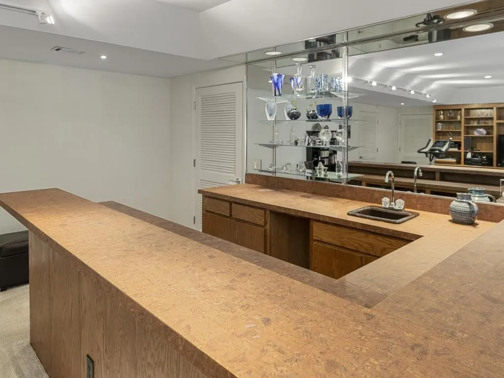 300 Idlewood Court, Sandy Springs, Georgia 30327, 4 Bedrooms Bedrooms, ,3 BathroomsBathrooms,Residential,Sold,300 Idlewood Court,6841303