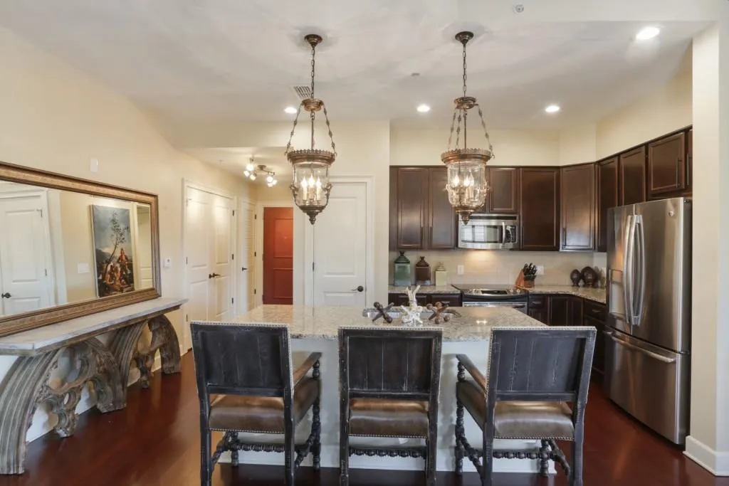 200 River Vista Drive Unit 724, Atlanta, Georgia 30339, 2 Bedrooms Bedrooms, ,2 BathroomsBathrooms,Residential,Sold,200 River Vista Drive Unit 724,6107302