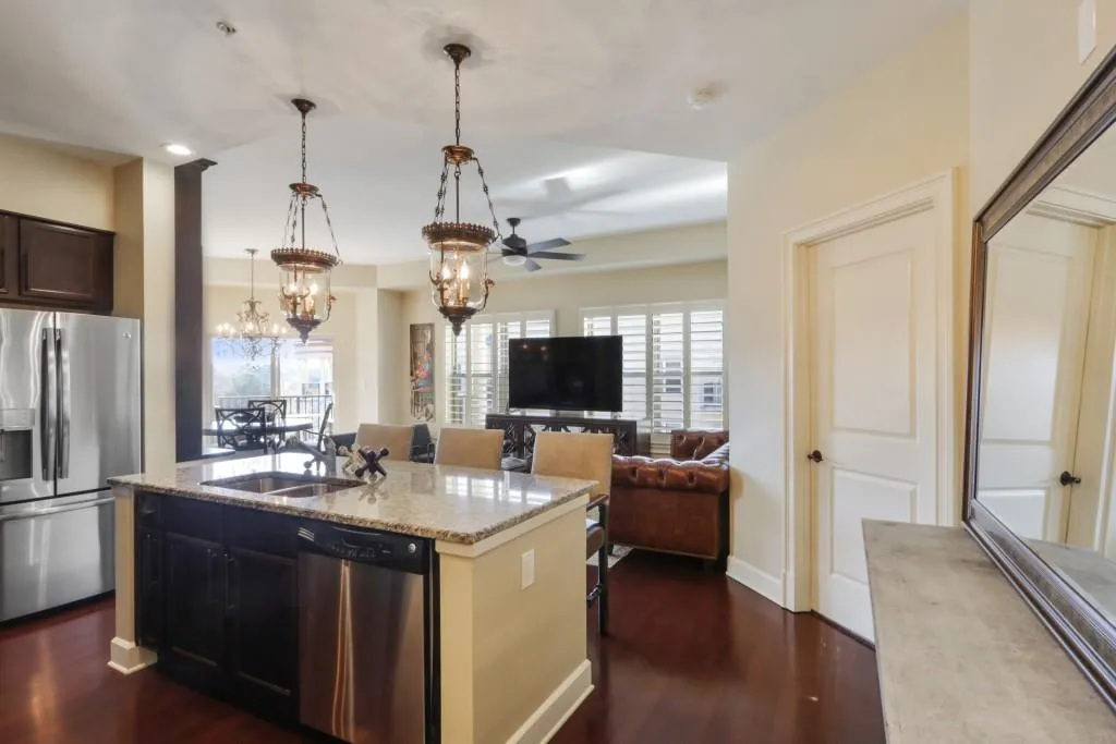 200 River Vista Drive Unit 724, Atlanta, Georgia 30339, 2 Bedrooms Bedrooms, ,2 BathroomsBathrooms,Residential,Sold,200 River Vista Drive Unit 724,6107302