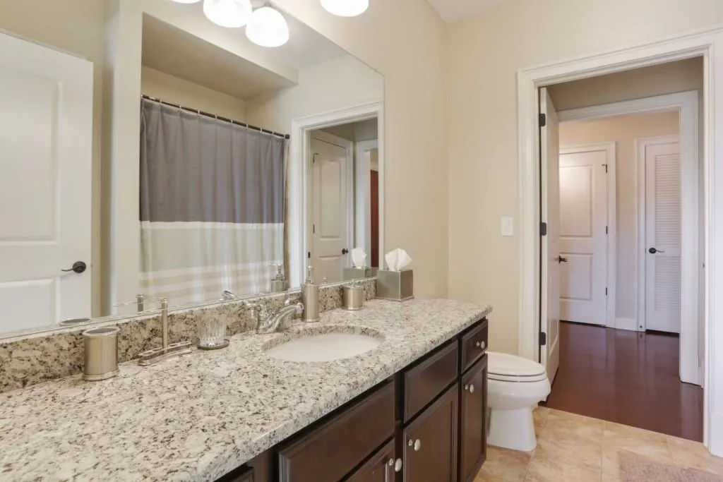 200 River Vista Drive Unit 724, Atlanta, Georgia 30339, 2 Bedrooms Bedrooms, ,2 BathroomsBathrooms,Residential,Sold,200 River Vista Drive Unit 724,6107302