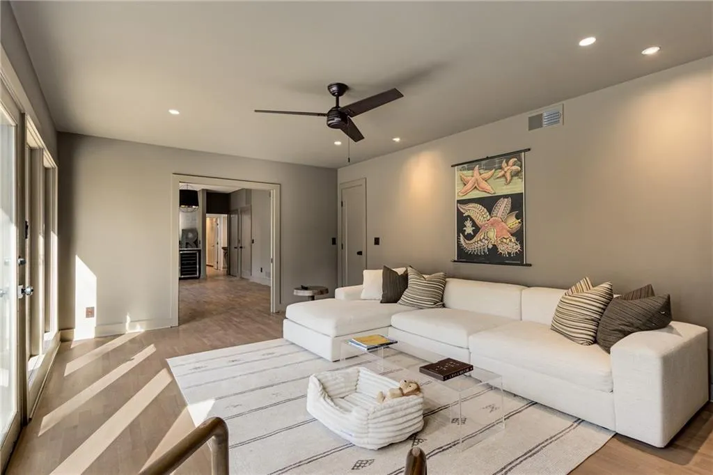 110 Maryeanna Drive, Atlanta, Georgia 30342, 4 Bedrooms Bedrooms, ,3 BathroomsBathrooms,Residential,Sold,110 Maryeanna Drive,7511690