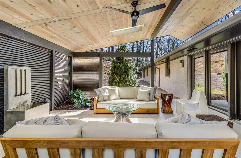 110 Maryeanna Drive, Atlanta, Georgia 30342, 4 Bedrooms Bedrooms, ,3 BathroomsBathrooms,Residential,Sold,110 Maryeanna Drive,7511690