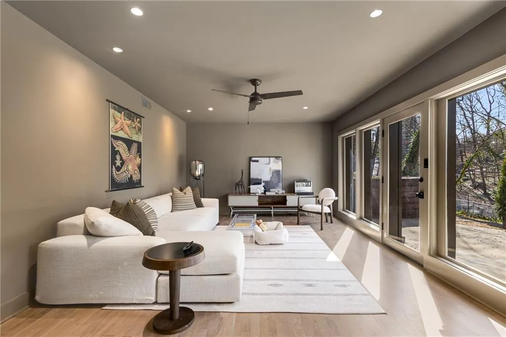 Third living space/bedroom or flex space