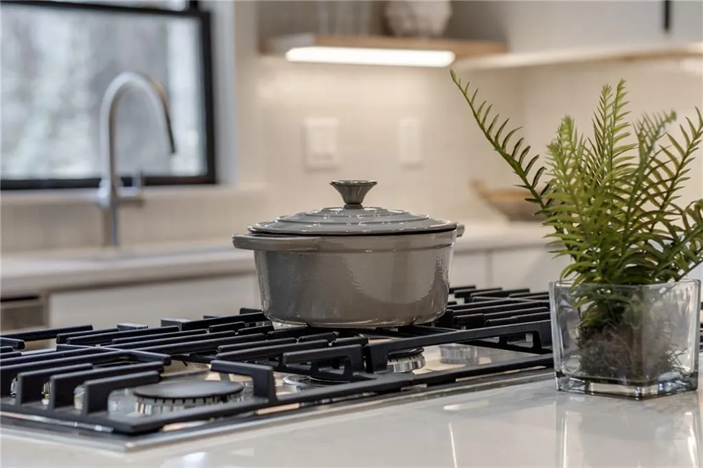 110 Maryeanna Drive, Atlanta, Georgia 30342, 4 Bedrooms Bedrooms, ,3 BathroomsBathrooms,Residential,Sold,110 Maryeanna Drive,7511690