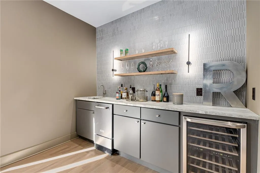 110 Maryeanna Drive, Atlanta, Georgia 30342, 4 Bedrooms Bedrooms, ,3 BathroomsBathrooms,Residential,Sold,110 Maryeanna Drive,7511690