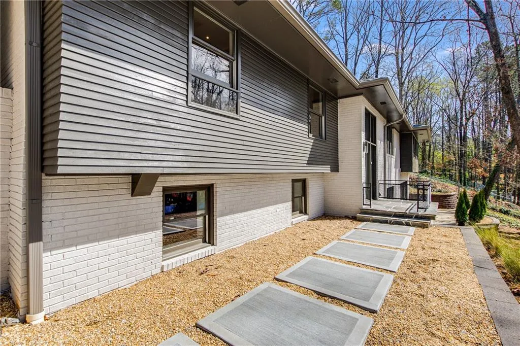 110 Maryeanna Drive, Atlanta, Georgia 30342, 4 Bedrooms Bedrooms, ,3 BathroomsBathrooms,Residential,Sold,110 Maryeanna Drive,7511690