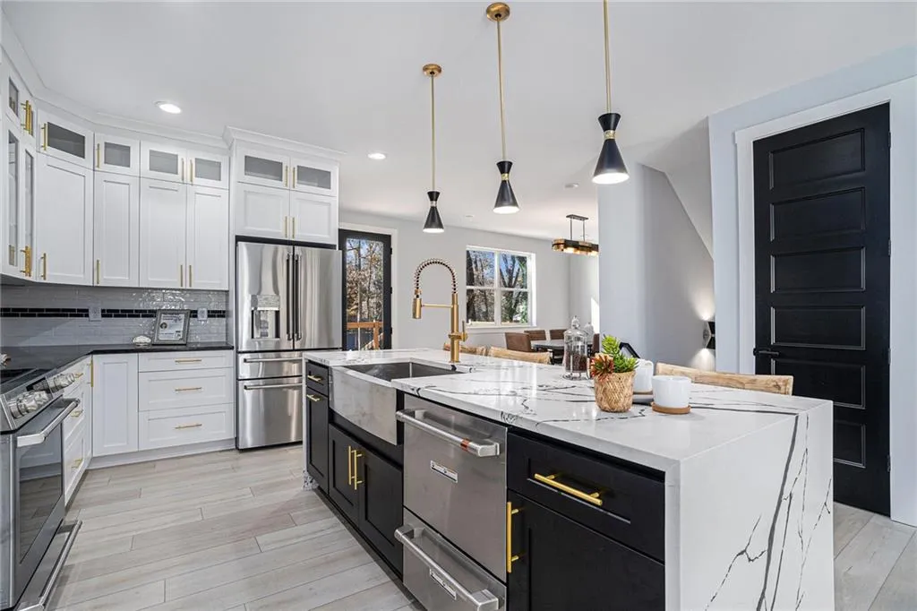 676 S Grand Avenue Nw, Atlanta, Georgia 30318, 3 Bedrooms Bedrooms, ,3 BathroomsBathrooms,Residential,For Sale,676 S Grand Avenue Nw,7617997