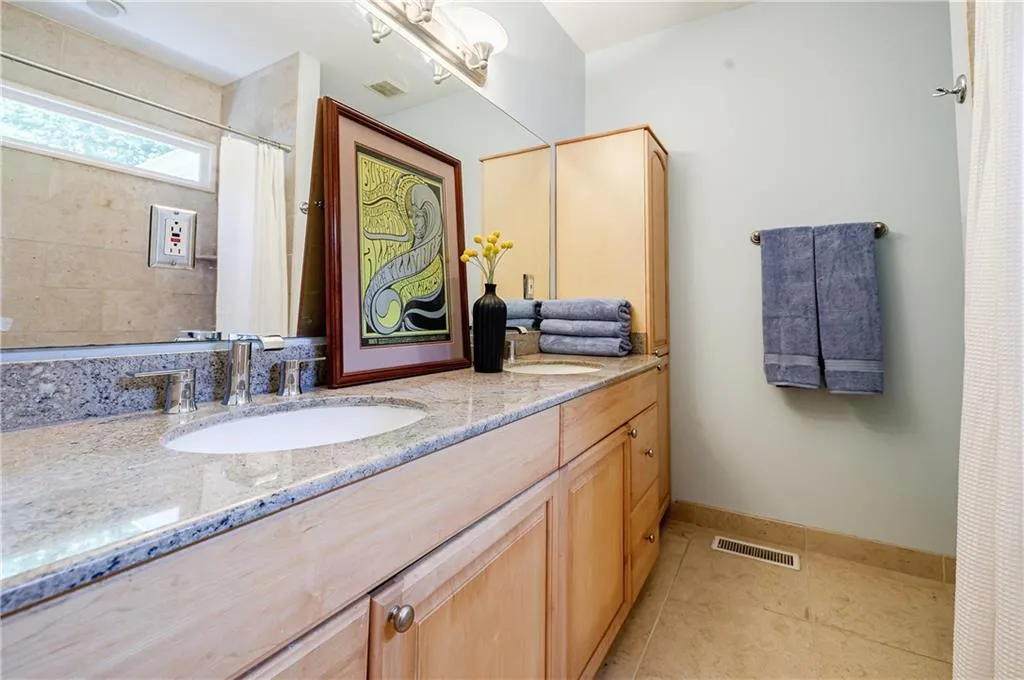 935 Northrope Drive Ne, Atlanta, Georgia 30324, 3 Bedrooms Bedrooms, ,2 BathroomsBathrooms,Residential,Sold,935 Northrope Drive Ne,7070526