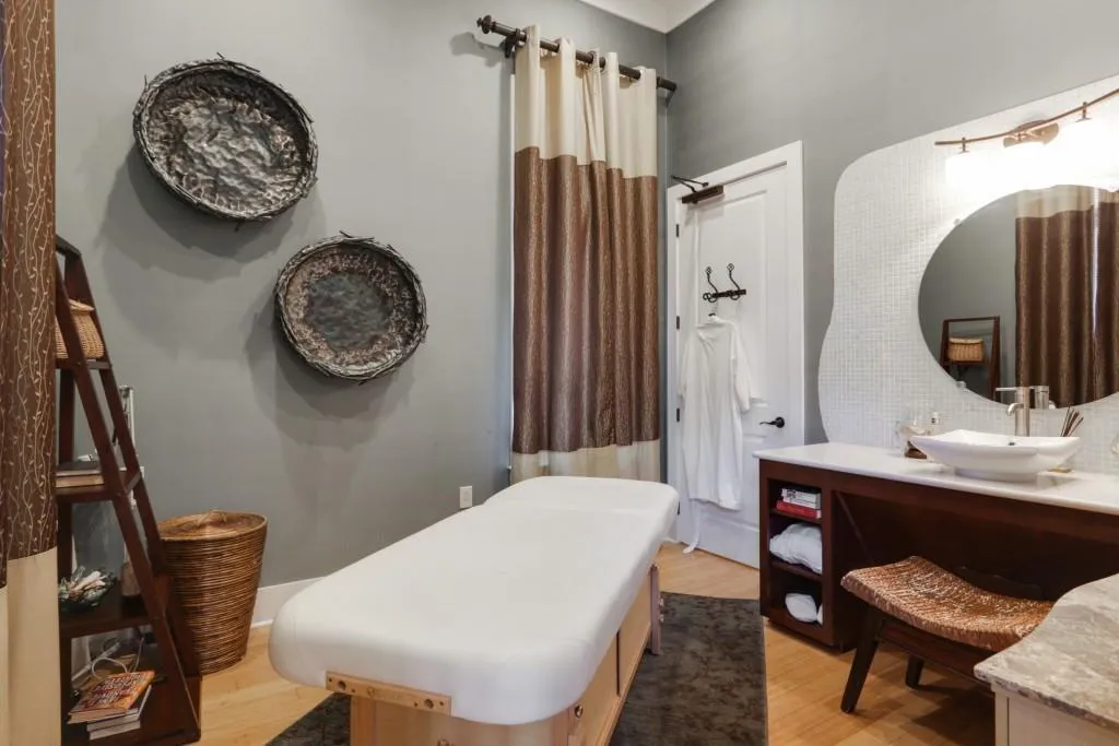 200 River Vista Drive Unit 443, Atlanta, Georgia 30339, 2 Bedrooms Bedrooms, ,2 BathroomsBathrooms,Residential,Sold,200 River Vista Drive Unit 443,6991312