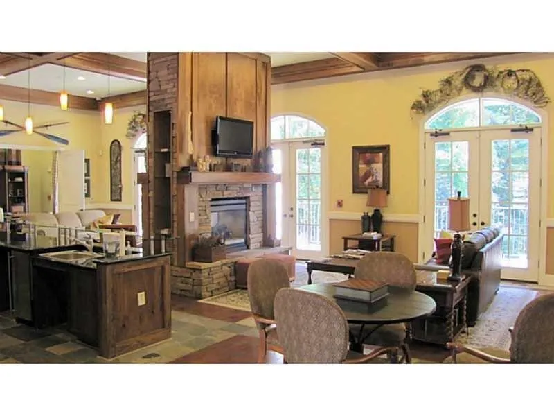 200 River Vista Drive Unit 443, Atlanta, Georgia 30339, 2 Bedrooms Bedrooms, ,2 BathroomsBathrooms,Residential,Sold,200 River Vista Drive Unit 443,6991312