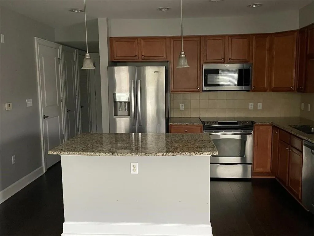 200 River Vista Drive Unit 443, Atlanta, Georgia 30339, 2 Bedrooms Bedrooms, ,2 BathroomsBathrooms,Residential,Sold,200 River Vista Drive Unit 443,6991312