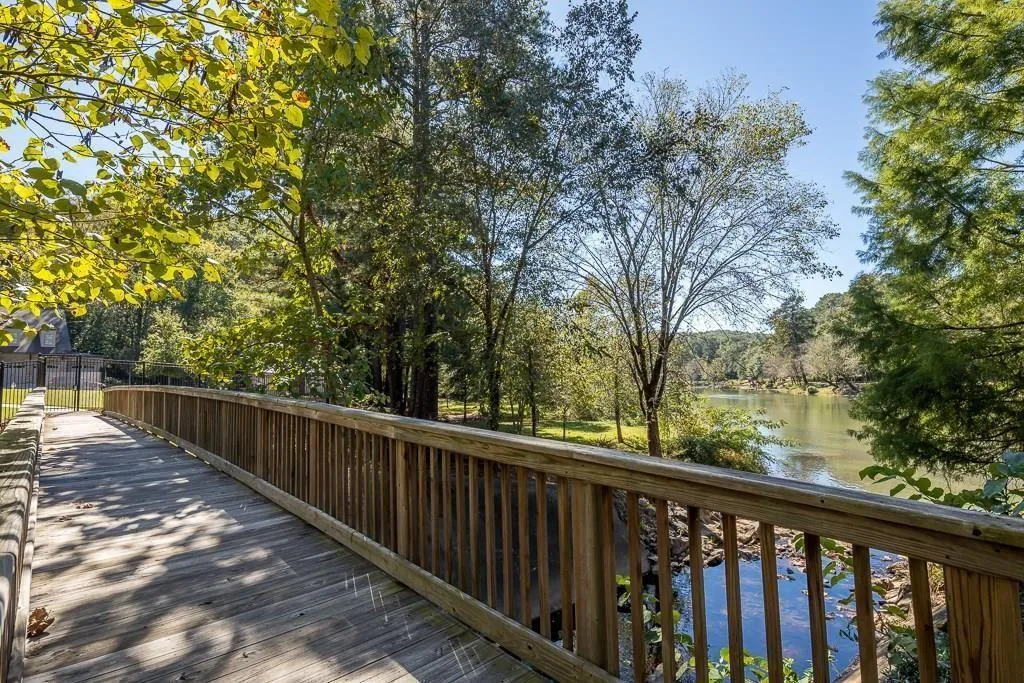 200 River Vista Drive Unit 443, Atlanta, Georgia 30339, 2 Bedrooms Bedrooms, ,2 BathroomsBathrooms,Residential,Sold,200 River Vista Drive Unit 443,6991312