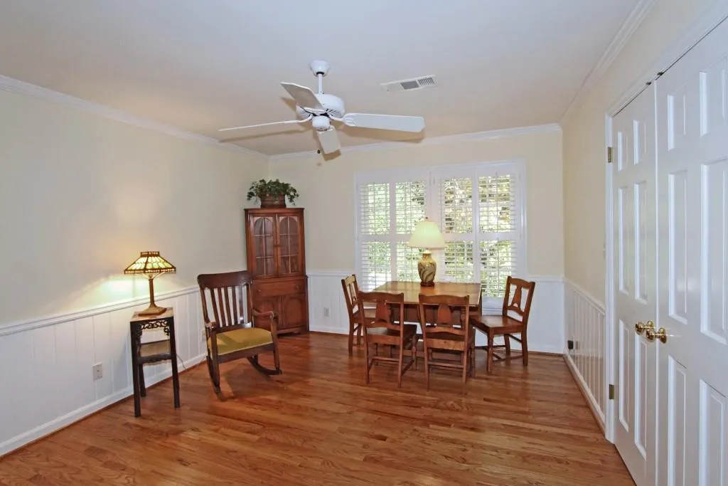 760 Old Creek Trail, Sandy Springs, Georgia 30328, 5 Bedrooms Bedrooms, ,6 BathroomsBathrooms,Residential,Sold,760 Old Creek Trail,5775801