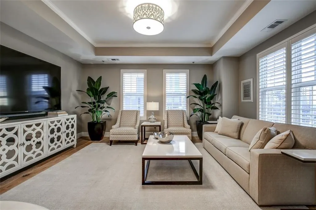 325 E Paces Ferry Road Ne Unit 1511, Atlanta, Georgia 30305, 2 Bedrooms Bedrooms, ,2 BathroomsBathrooms,Residential,Sold,325 E Paces Ferry Road Ne Unit 1511,5941043