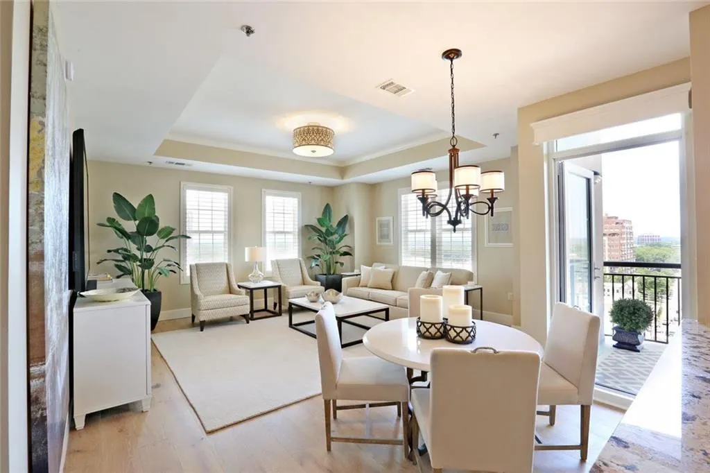 325 E Paces Ferry Road Ne Unit 1511, Atlanta, Georgia 30305, 2 Bedrooms Bedrooms, ,2 BathroomsBathrooms,Residential,Sold,325 E Paces Ferry Road Ne Unit 1511,5941043