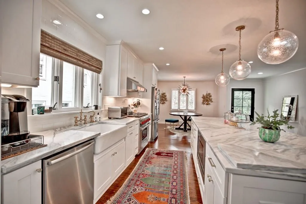 130 E Wesley Road Ne, Atlanta, Georgia 30305, 3 Bedrooms Bedrooms, ,2 BathroomsBathrooms,Residential,Sold,130 E Wesley Road Ne,5770593