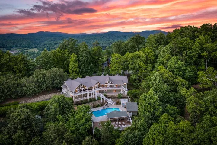 132 Oak Ridge Way, Morganton, Georgia 30560