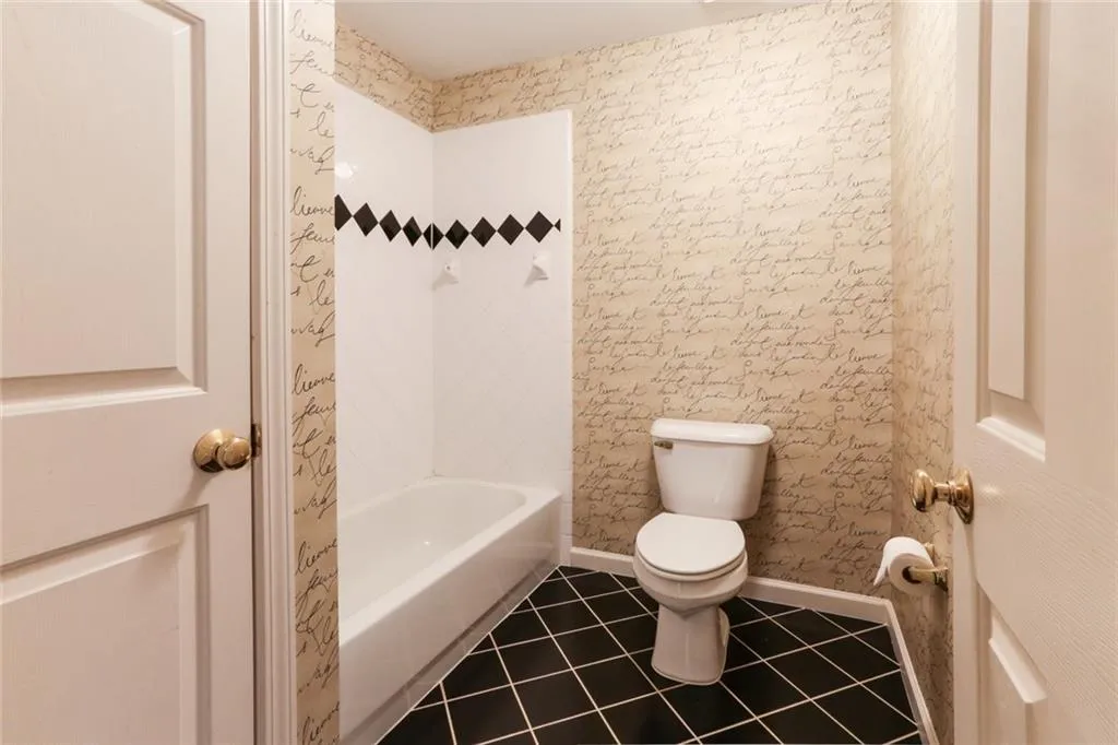 130 Belvedere Court, Sandy Springs, Georgia 30350, 5 Bedrooms Bedrooms, ,4 BathroomsBathrooms,Residential,Sold,130 Belvedere Court,5766795