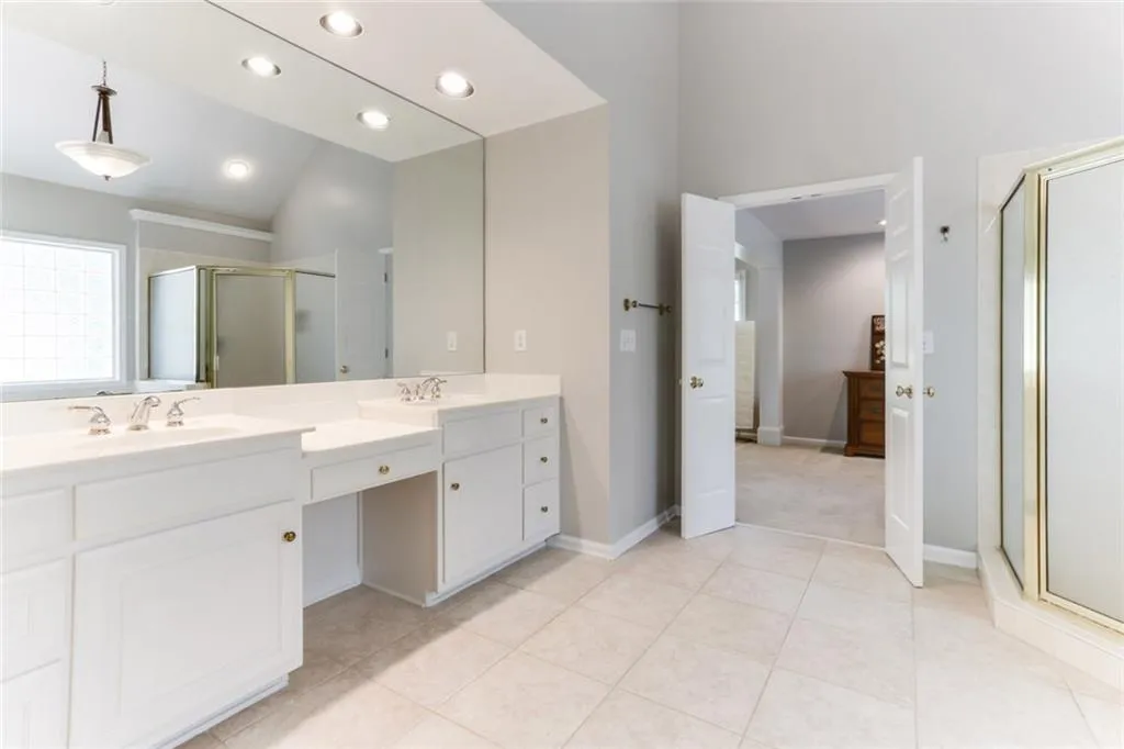 130 Belvedere Court, Sandy Springs, Georgia 30350, 5 Bedrooms Bedrooms, ,4 BathroomsBathrooms,Residential,Sold,130 Belvedere Court,5766795