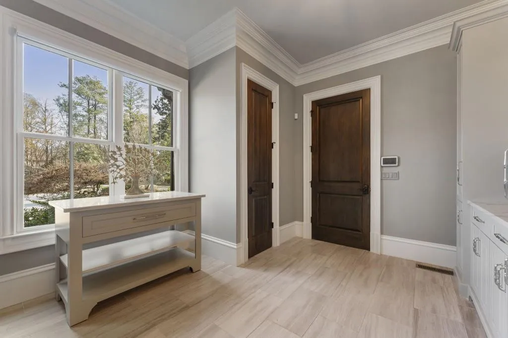 439 Tara Trail, Sandy Springs, Georgia 30327, 8 Bedrooms Bedrooms, ,9 BathroomsBathrooms,Residential,For Sale,439 Tara Trail,7736187