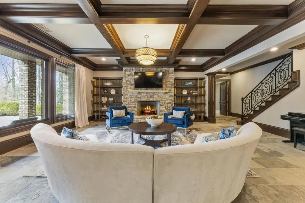 439 Tara Trail, Sandy Springs, Georgia 30327, 8 Bedrooms Bedrooms, ,9 BathroomsBathrooms,Residential,For Sale,439 Tara Trail,7736187