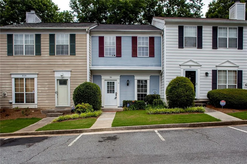 910 Wedgewood Way, Sandy Springs, Georgia 30350, 2 Bedrooms Bedrooms, ,2 BathroomsBathrooms,Residential,Sold,910 Wedgewood Way,5859135