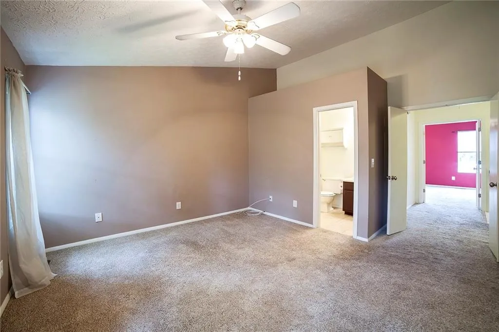 910 Wedgewood Way, Sandy Springs, Georgia 30350, 2 Bedrooms Bedrooms, ,2 BathroomsBathrooms,Residential,Sold,910 Wedgewood Way,5859135