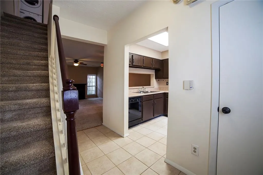 910 Wedgewood Way, Sandy Springs, Georgia 30350, 2 Bedrooms Bedrooms, ,2 BathroomsBathrooms,Residential,Sold,910 Wedgewood Way,5859135