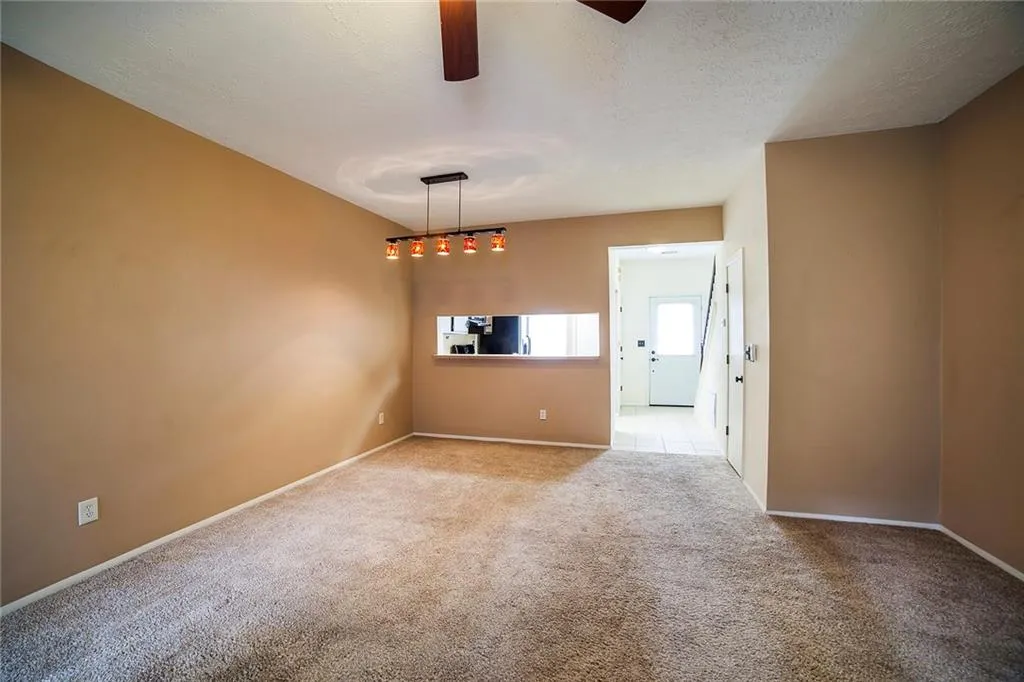 910 Wedgewood Way, Sandy Springs, Georgia 30350, 2 Bedrooms Bedrooms, ,2 BathroomsBathrooms,Residential,Sold,910 Wedgewood Way,5859135