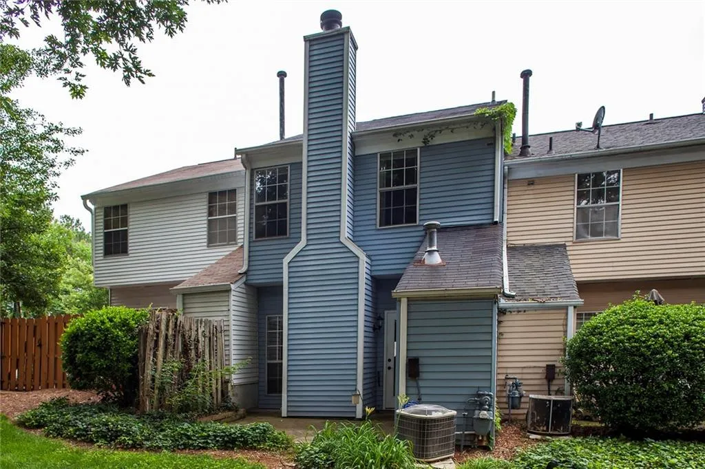 910 Wedgewood Way, Sandy Springs, Georgia 30350, 2 Bedrooms Bedrooms, ,2 BathroomsBathrooms,Residential,Sold,910 Wedgewood Way,5859135