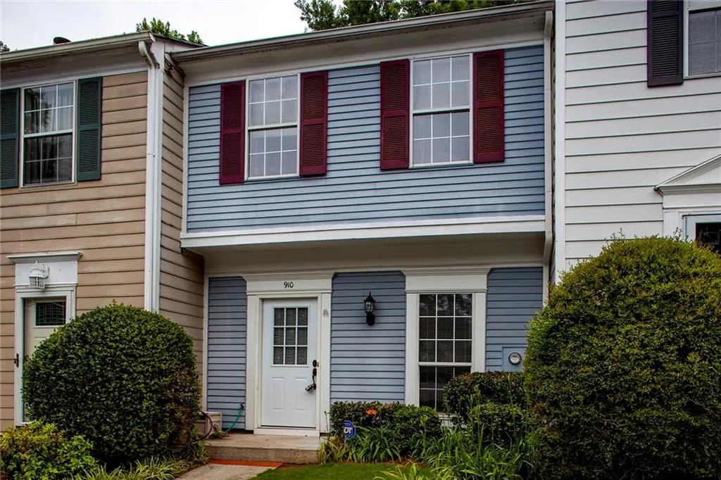 910 Wedgewood Way, Sandy Springs, Georgia 30350, 2 Bedrooms Bedrooms, ,2 BathroomsBathrooms,Residential,Sold,910 Wedgewood Way,5859135