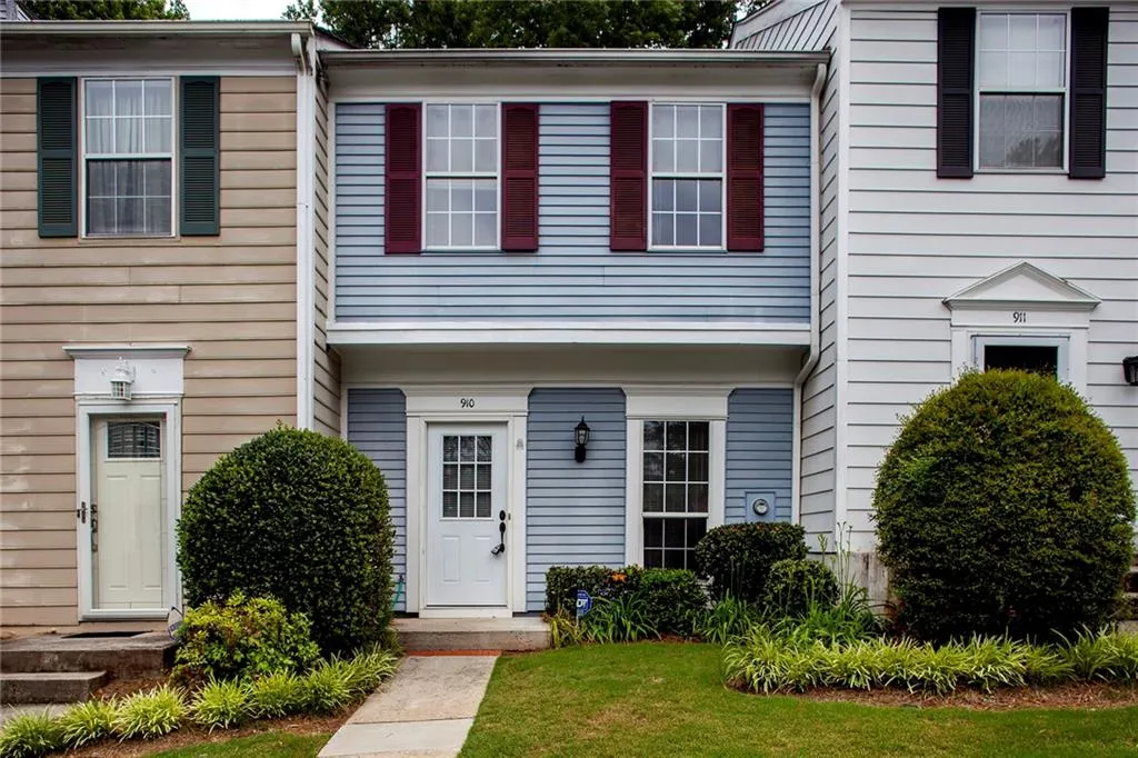 910 Wedgewood Way, Sandy Springs, Georgia 30350, 2 Bedrooms Bedrooms, ,2 BathroomsBathrooms,Residential,Sold,910 Wedgewood Way,5859135