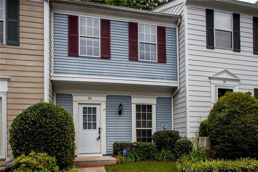 910 Wedgewood Way, Sandy Springs, Georgia 30350, 2 Bedrooms Bedrooms, ,2 BathroomsBathrooms,Residential,Sold,910 Wedgewood Way,5859135
