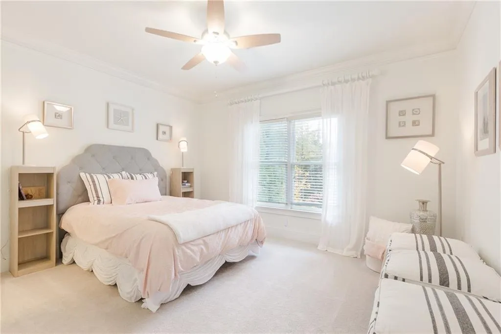 720 Glengate Place, Sandy Springs, Georgia 30328, 6 Bedrooms Bedrooms, ,6 BathroomsBathrooms,Residential,Sold,720 Glengate Place,6097138