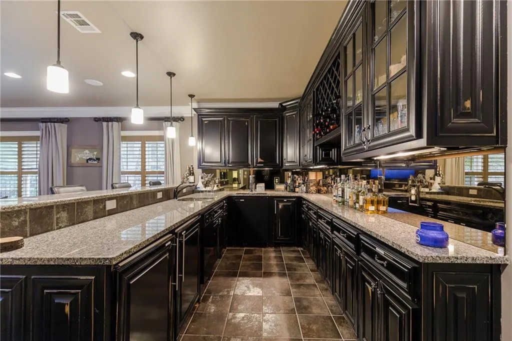 720 Glengate Place, Sandy Springs, Georgia 30328, 6 Bedrooms Bedrooms, ,6 BathroomsBathrooms,Residential,Sold,720 Glengate Place,6097138