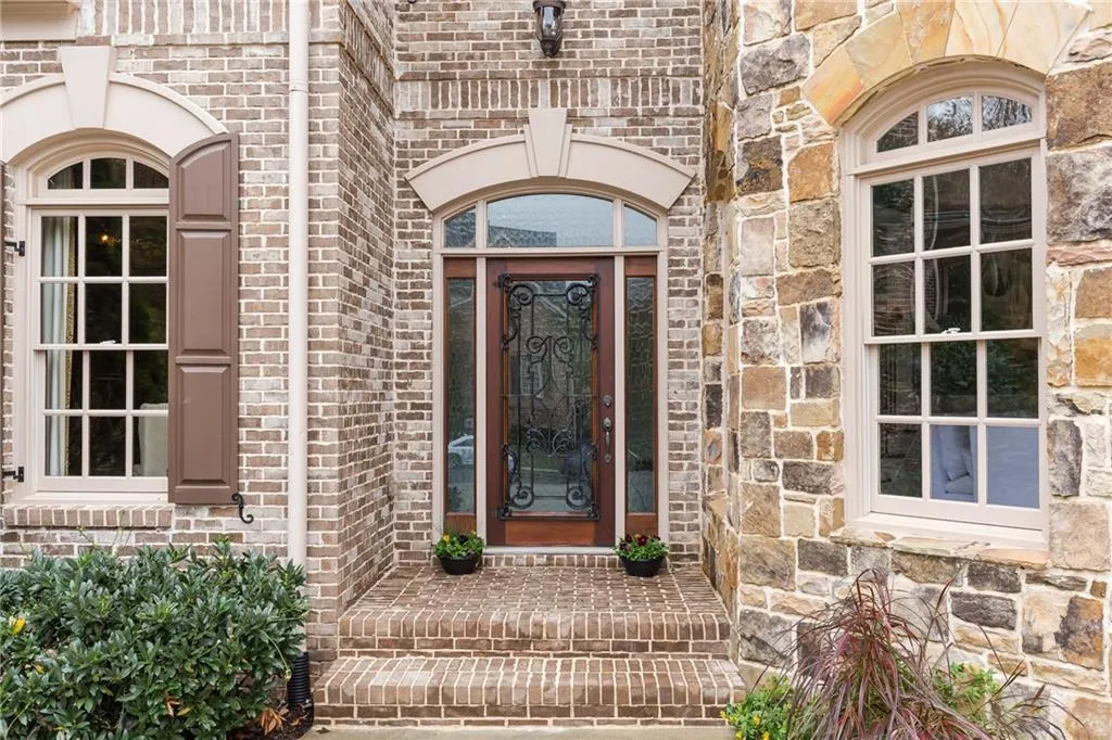 720 Glengate Place, Sandy Springs, Georgia 30328, 6 Bedrooms Bedrooms, ,6 BathroomsBathrooms,Residential,Sold,720 Glengate Place,6097138