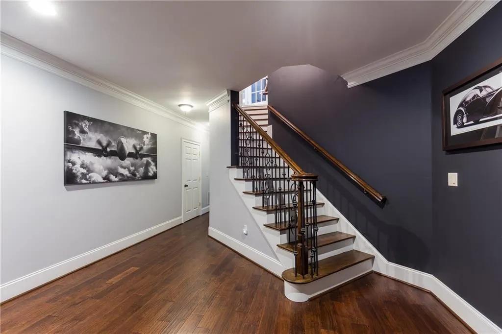 720 Glengate Place, Sandy Springs, Georgia 30328, 6 Bedrooms Bedrooms, ,6 BathroomsBathrooms,Residential,Sold,720 Glengate Place,6097138