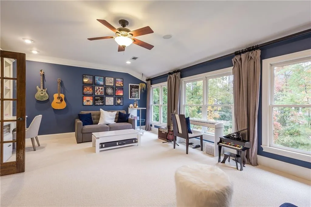 720 Glengate Place, Sandy Springs, Georgia 30328, 6 Bedrooms Bedrooms, ,6 BathroomsBathrooms,Residential,Sold,720 Glengate Place,6097138