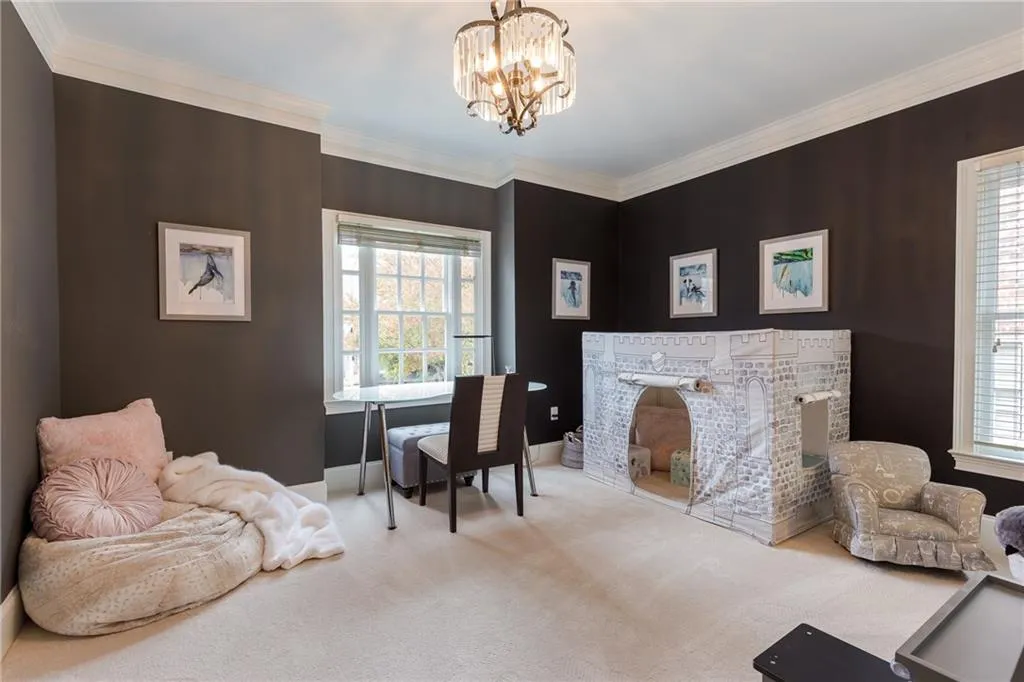 720 Glengate Place, Sandy Springs, Georgia 30328, 6 Bedrooms Bedrooms, ,6 BathroomsBathrooms,Residential,Sold,720 Glengate Place,6097138