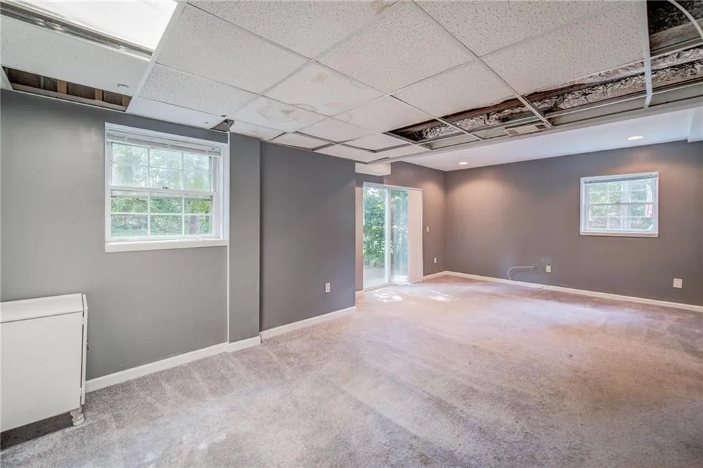 6476 Whispering Trail, Sandy Springs, Georgia 30328, 4 Bedrooms Bedrooms, ,3 BathroomsBathrooms,Residential,Sold,6476 Whispering Trail,7066130