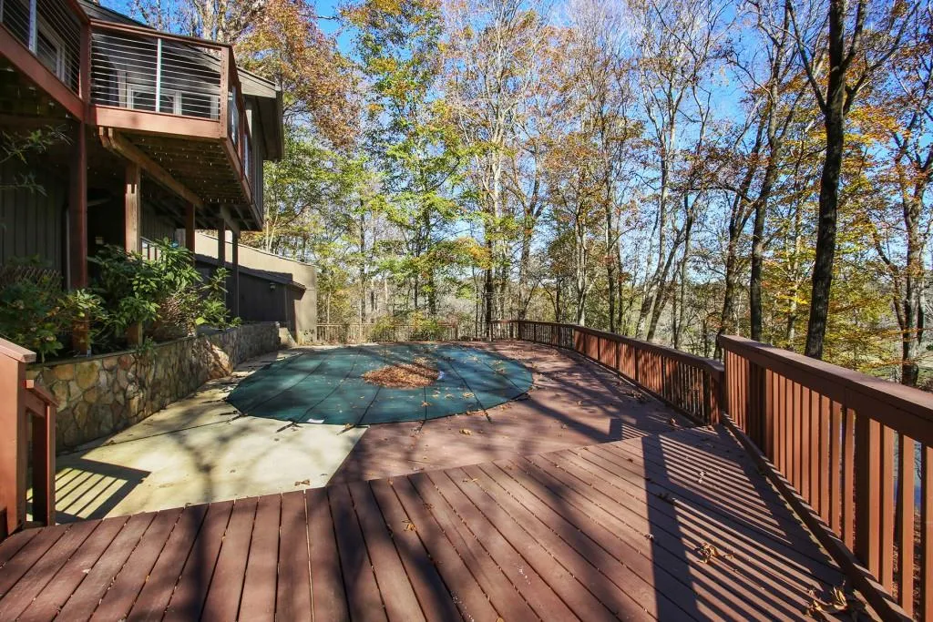 145 Habersham Waters Court, Sandy Springs, Georgia 30350, 4 Bedrooms Bedrooms, ,3 BathroomsBathrooms,Residential,Sold,145 Habersham Waters Court,6811190