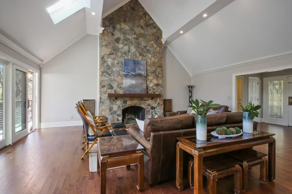 145 Habersham Waters Court, Sandy Springs, Georgia 30350, 4 Bedrooms Bedrooms, ,3 BathroomsBathrooms,Residential,Sold,145 Habersham Waters Court,6811190