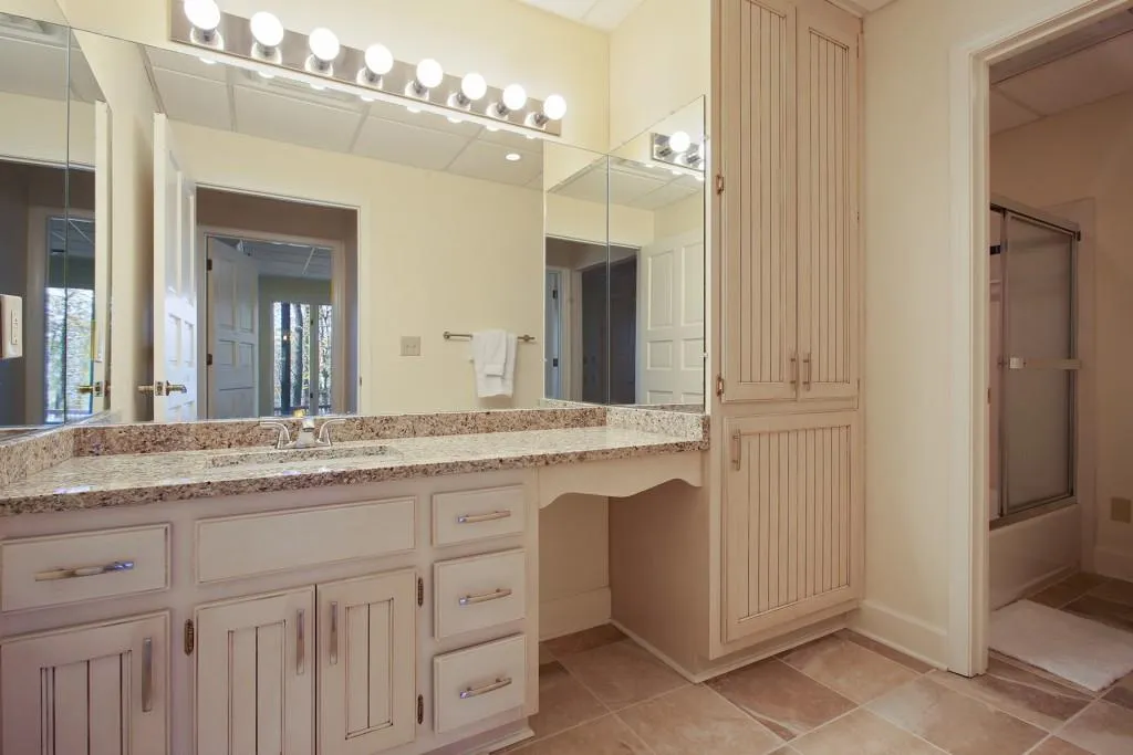 145 Habersham Waters Court, Sandy Springs, Georgia 30350, 4 Bedrooms Bedrooms, ,3 BathroomsBathrooms,Residential,Sold,145 Habersham Waters Court,6811190