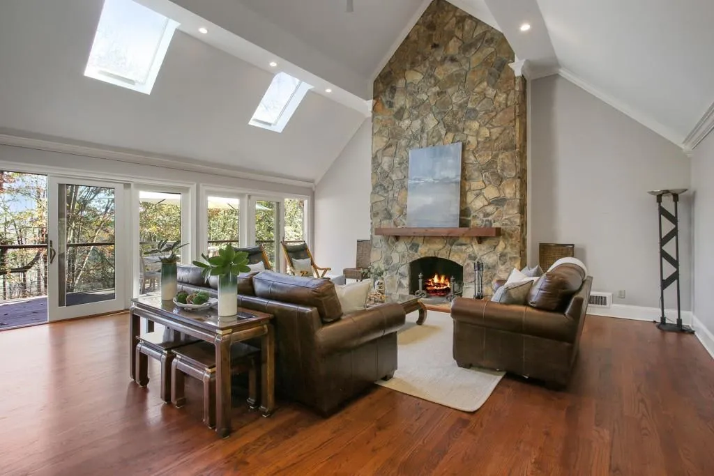 145 Habersham Waters Court, Sandy Springs, Georgia 30350, 4 Bedrooms Bedrooms, ,3 BathroomsBathrooms,Residential,Sold,145 Habersham Waters Court,6811190