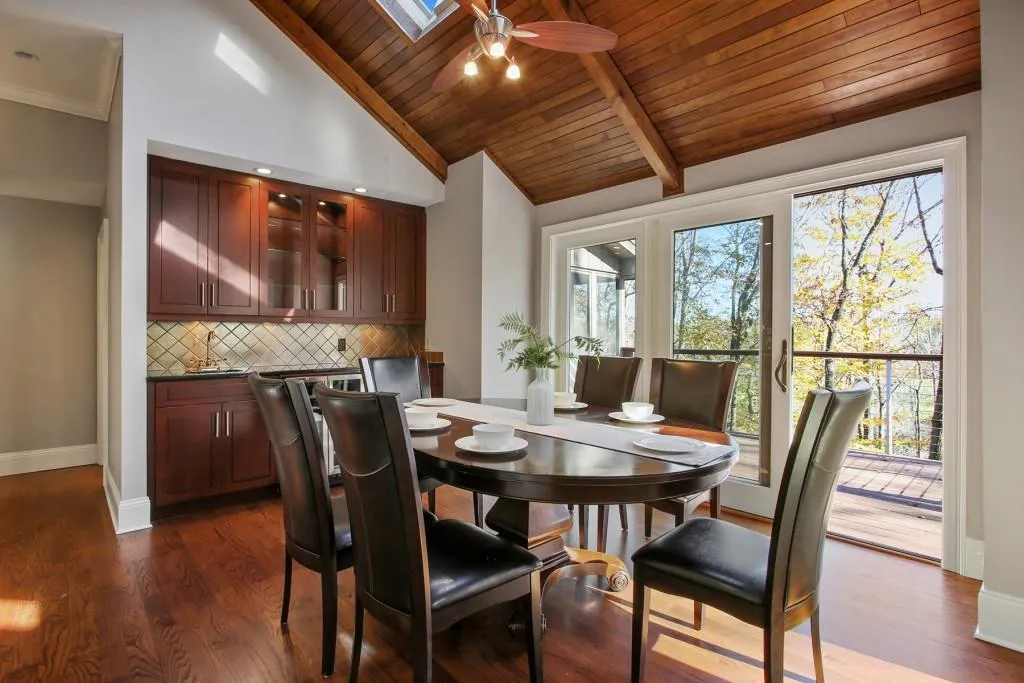 145 Habersham Waters Court, Sandy Springs, Georgia 30350, 4 Bedrooms Bedrooms, ,3 BathroomsBathrooms,Residential,Sold,145 Habersham Waters Court,6811190