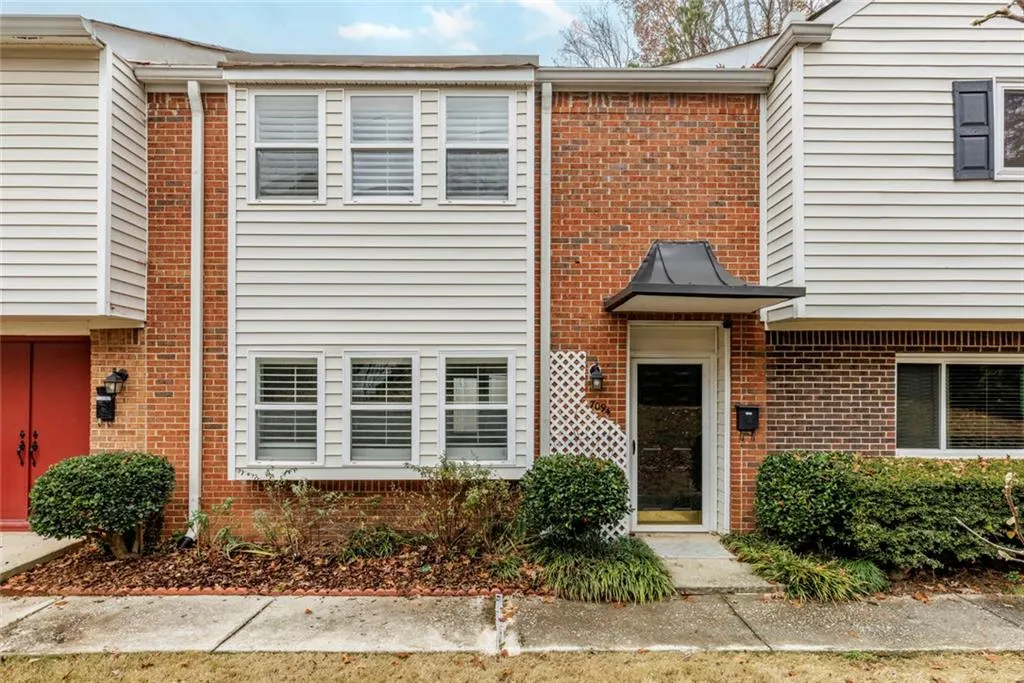 7094 Stonington Drive Ne, Atlanta, Georgia 30328, 2 Bedrooms Bedrooms, ,2 BathroomsBathrooms,Residential,For Sale,7094 Stonington Drive Ne,7703432
