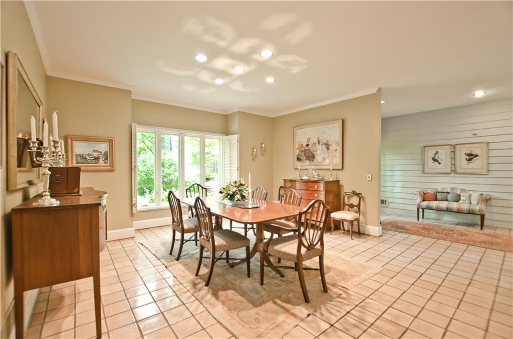 5520 Powers Ridge Court, Sandy Springs, Georgia 30327, 4 Bedrooms Bedrooms, ,3 BathroomsBathrooms,Residential,Sold,5520 Powers Ridge Court,7320685
