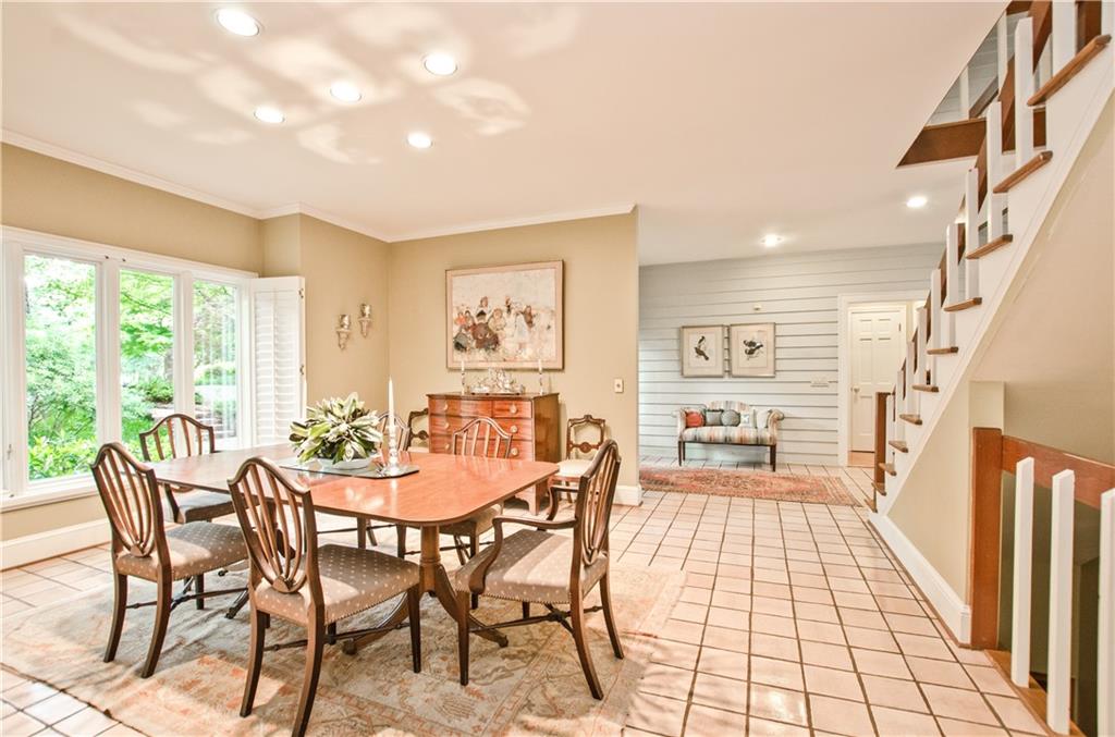 5520 Powers Ridge Court, Sandy Springs, Georgia 30327, 4 Bedrooms Bedrooms, ,3 BathroomsBathrooms,Residential,Sold,5520 Powers Ridge Court,7320685