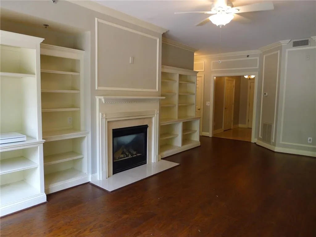 211 Colonial Homes Drive Nw Unit 1102, Atlanta, Georgia 30309, 2 Bedrooms Bedrooms, ,2 BathroomsBathrooms,Residential,Sold,211 Colonial Homes Drive Nw Unit 1102,5895199