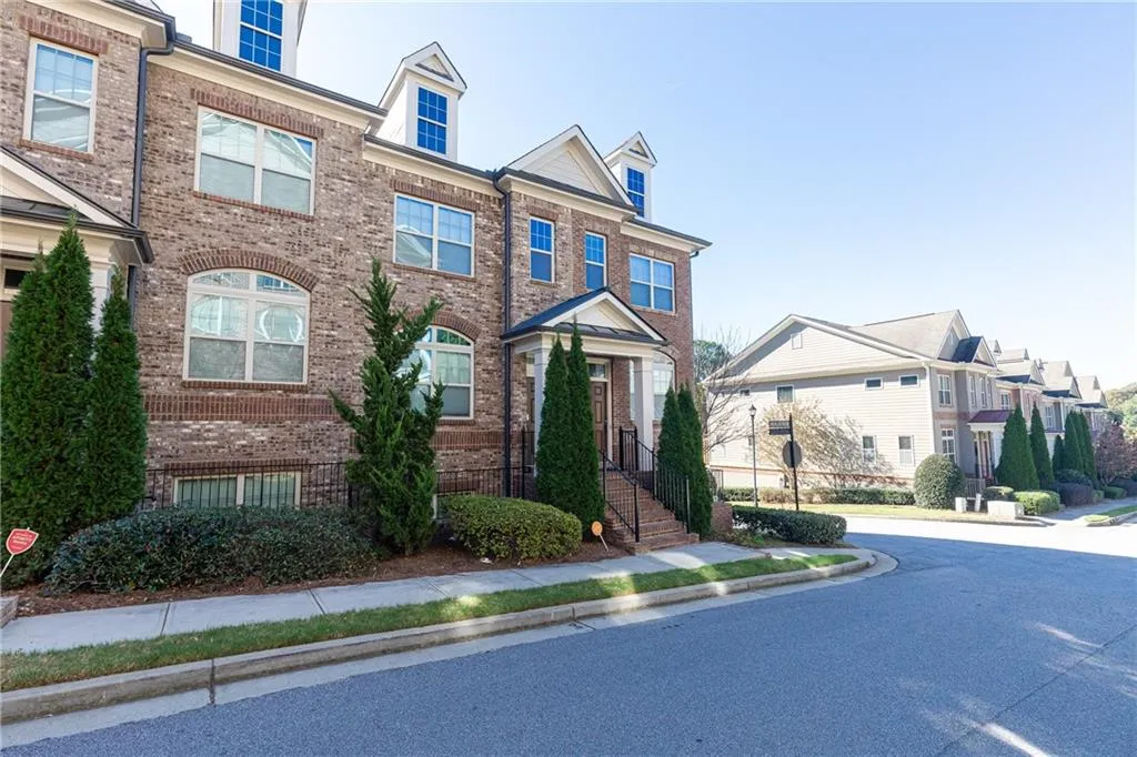 7295 Highland Bluff, Atlanta, Georgia 30328, 3 Bedrooms Bedrooms, ,3 BathroomsBathrooms,Residential,Sold,7295 Highland Bluff,6804034